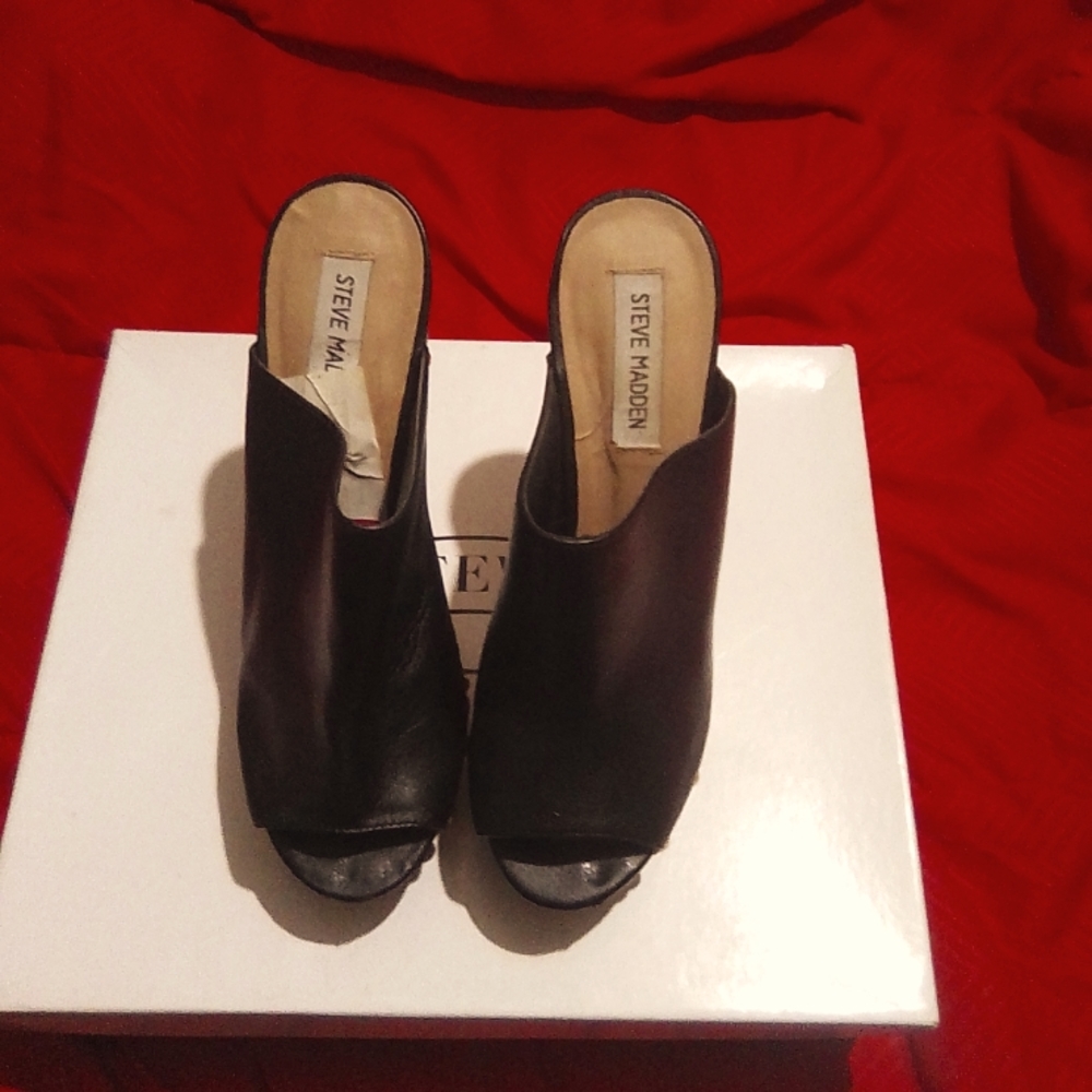 Heels - Picture 1 of 1